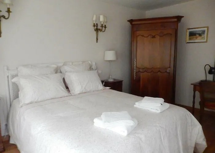 D'hote Le Prelude בית הארחה